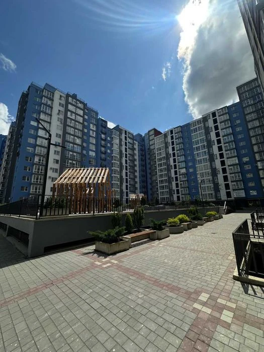 Продам квартиру в центрі Княгинин-Галицька 1кім Набережна по