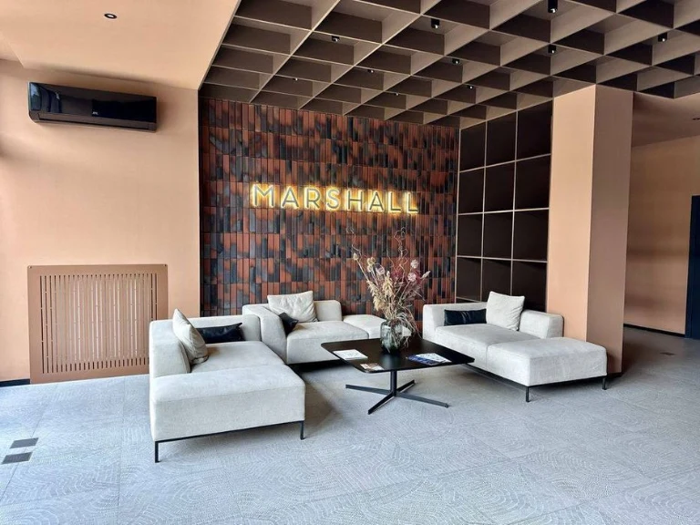Premium 2-room apartment with designer renovation in the residential complex "Marshal" (