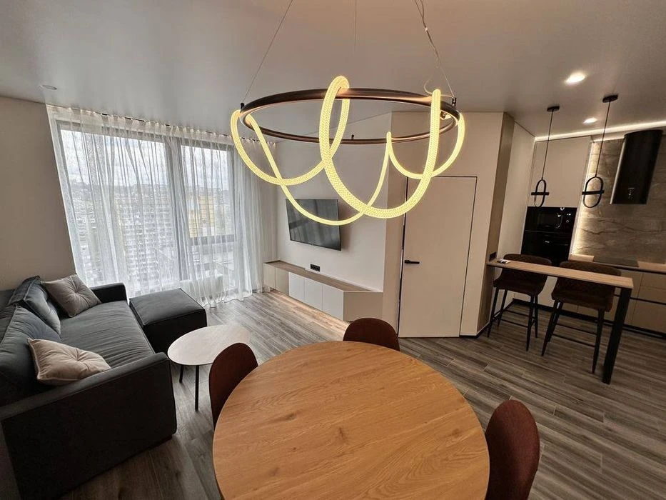 Premium 2-room apartment with designer renovation in the residential complex "Marshal" (