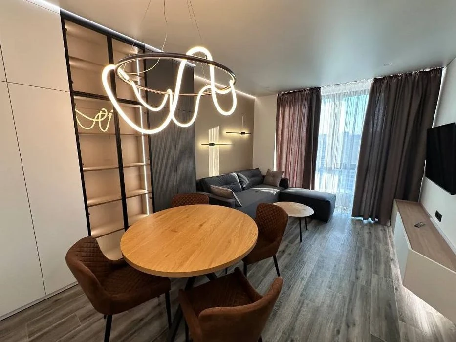 Premium 2-room apartment with designer renovation in the residential complex "Marshal" (