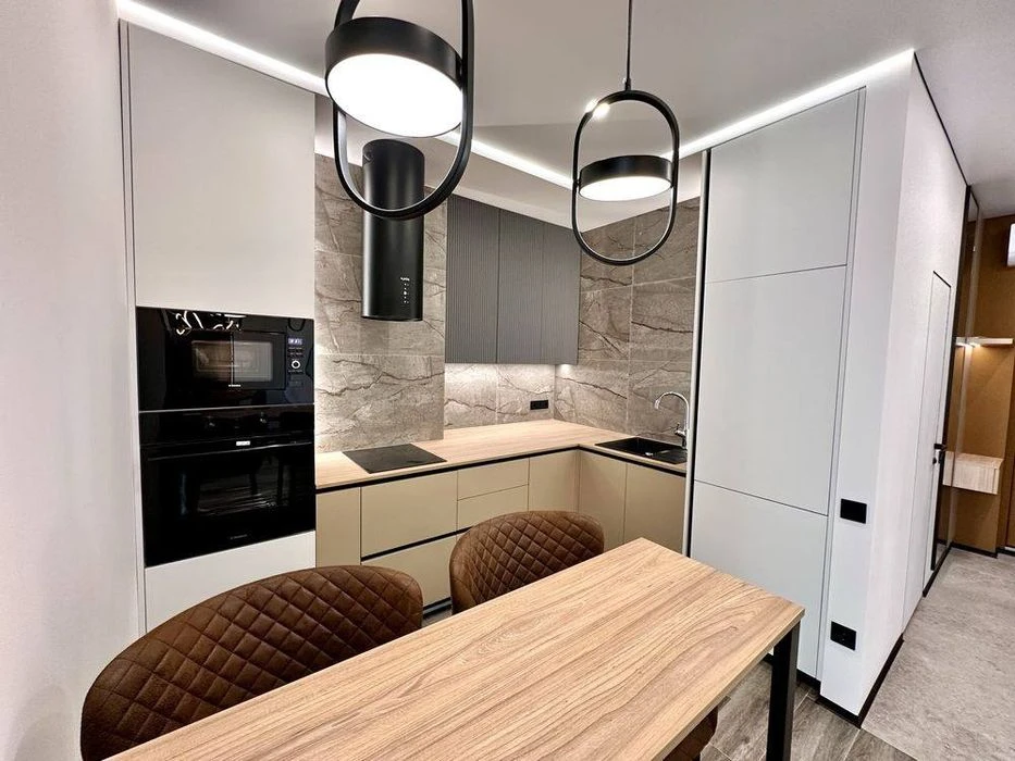 Premium 2-room apartment with designer renovation in the residential complex "Marshal" (