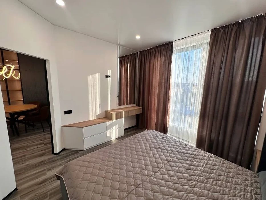 Premium 2-room apartment with designer renovation in the residential complex "Marshal" (