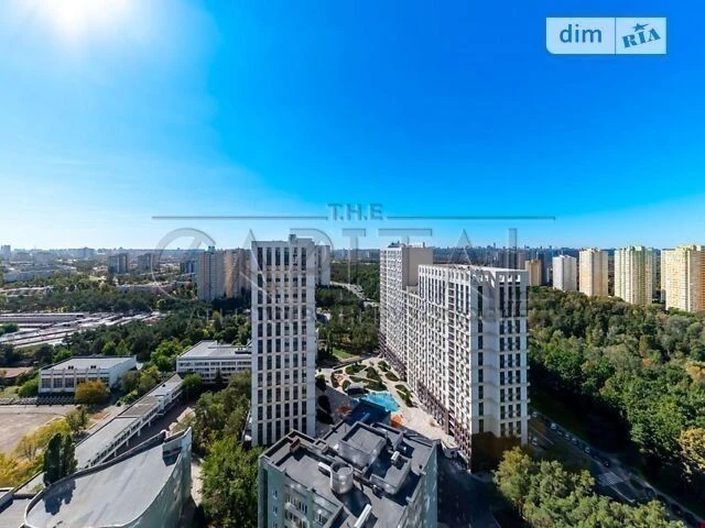Urgent sale of a penthouse in the Autograph Park Lakes residential complex
