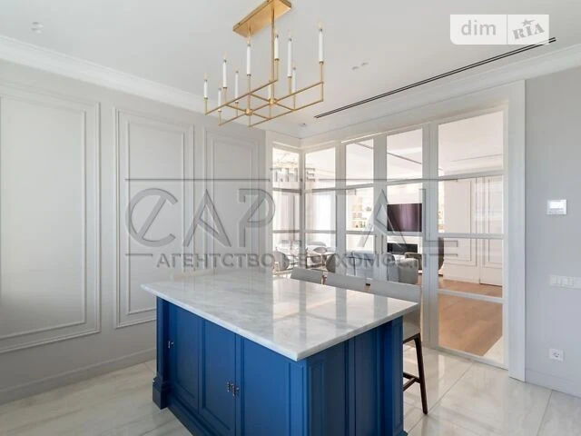 Urgent sale of a penthouse in the Autograph Park Lakes residential complex
