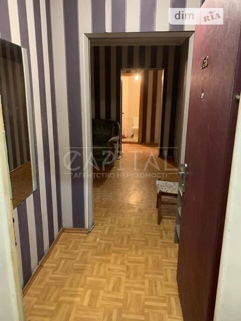 Sale of 2-room apartment 99 sq. m. on Petra Hryhorenka Ave. 18 •