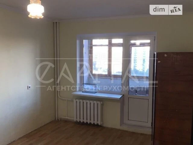 Sale of 2-room apartment 99 sq. m. on Petra Hryhorenka Ave. 18 •