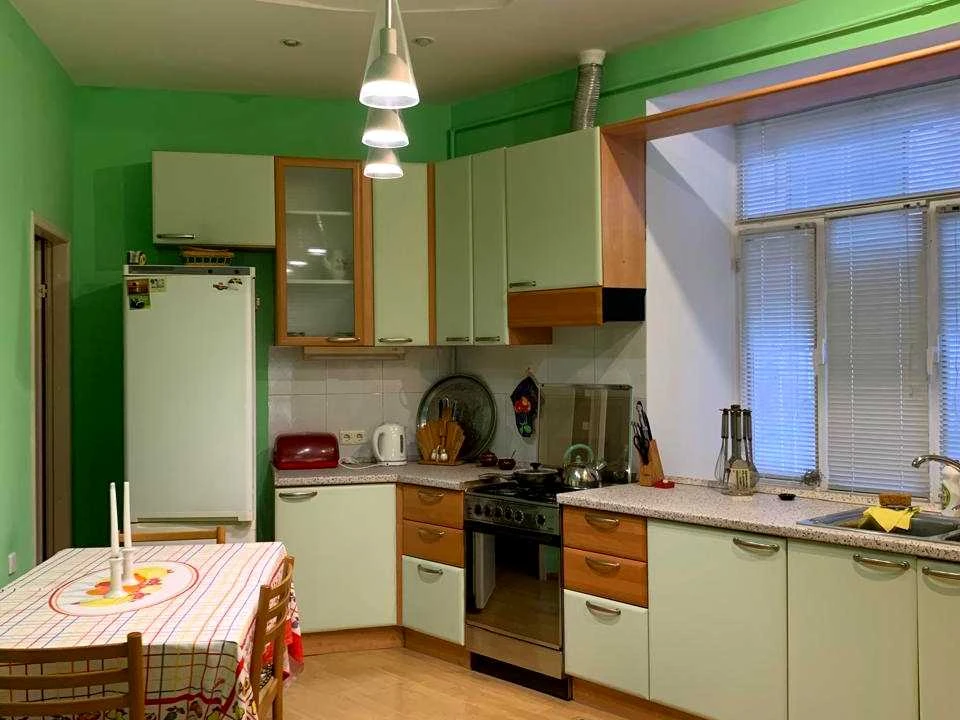 Apartment. Odesa, Teatralnyi prov. (Tchaikovsky)