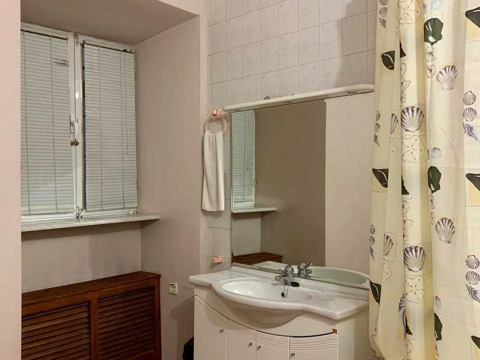 Apartment. Odesa, Teatralnyi prov. (Tchaikovsky)