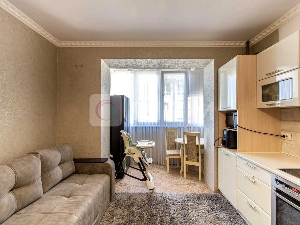 Apartment. Ivano-Frankivsk, Heroiv Mykolaiv St., (Building