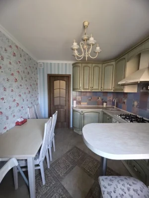 For sale 2-room apartment with renovation, Khortytskyi district