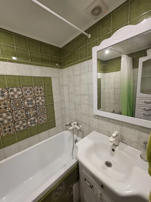 For sale 2-room apartment with renovation, Khortytskyi district