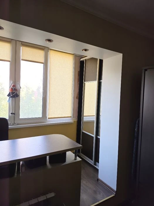 For sale 2-room apartment with renovation, Khortytskyi district