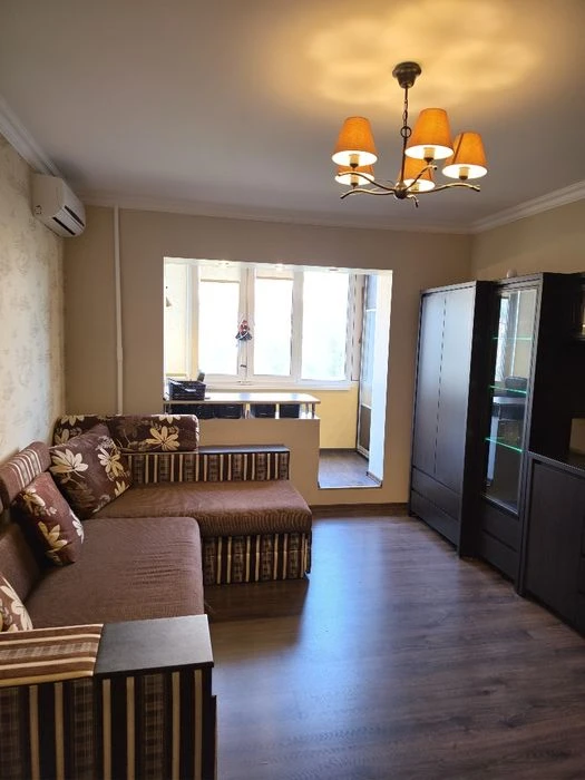 For sale 2-room apartment with renovation, Khortytskyi district