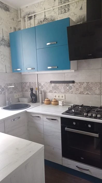 Продам 2-кв., до метро Тракторний завод(ХТЗ) 20-25 хв. пішки