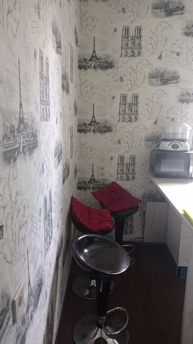 Продам 2-кв., до метро Тракторний завод(ХТЗ) 20-25 хв. пішки