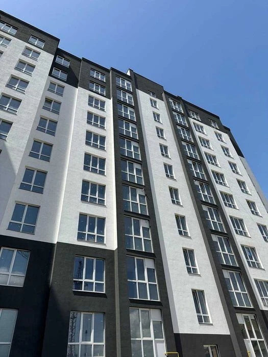 Продаж квартири на 6 поверсі, розтермінування, Чорновола
