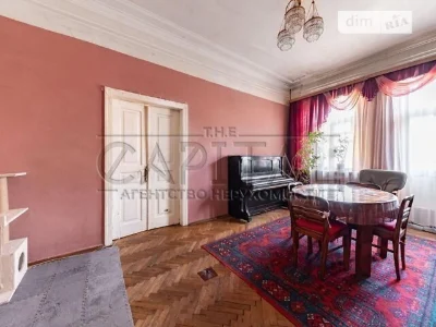 Продаж 4к квартири 139 кв. м на вул. Євгена Чикаленка 25 • I