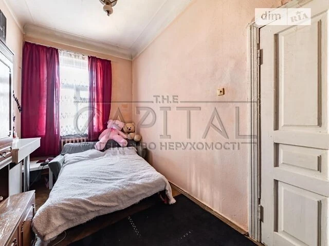 Продаж 4к квартири 139 кв. м на вул. Євгена Чикаленка 25 • I
