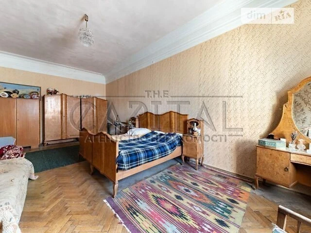 Продаж 4к квартири 139 кв. м на вул. Євгена Чикаленка 25 • I
