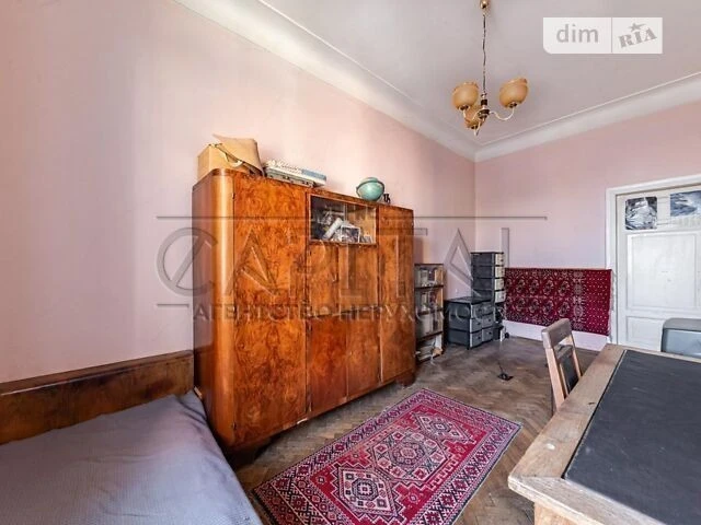 Продаж 4к квартири 139 кв. м на вул. Євгена Чикаленка 25 • I