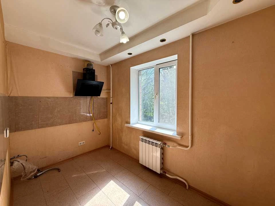 Apartment. Kyiv, Derevlyanska St. (Yakira), 16/18.k