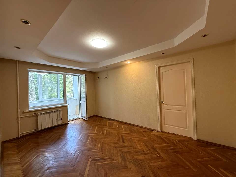 Apartment. Kyiv, Derevlyanska St. (Yakira), 16/18.k