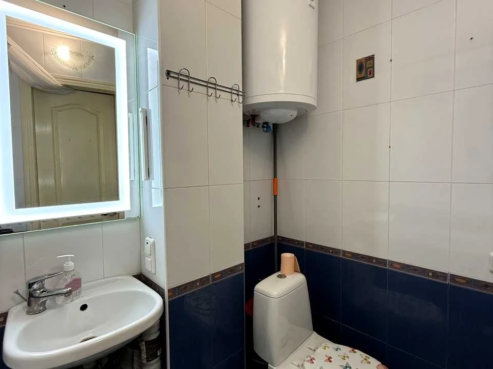 Apartment. Kyiv, Derevlyanska St. (Yakira), 16/18.k