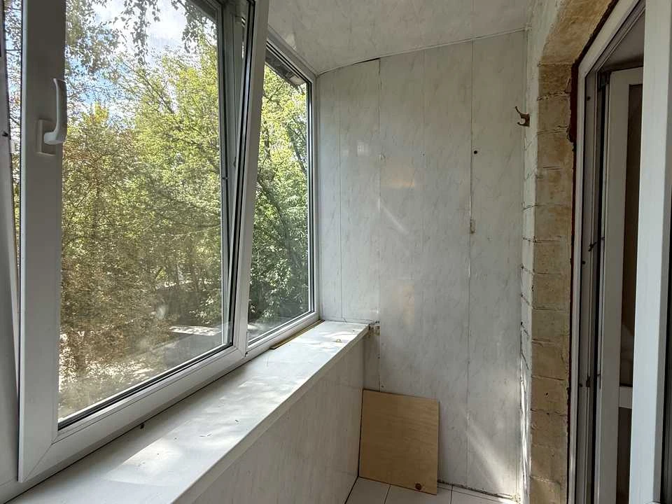 Apartment. Kyiv, Derevlyanska St. (Yakira), 16/18.k