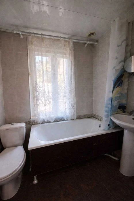 Detached house with a plot of 5 acres for sale, Cheremkhy, dock