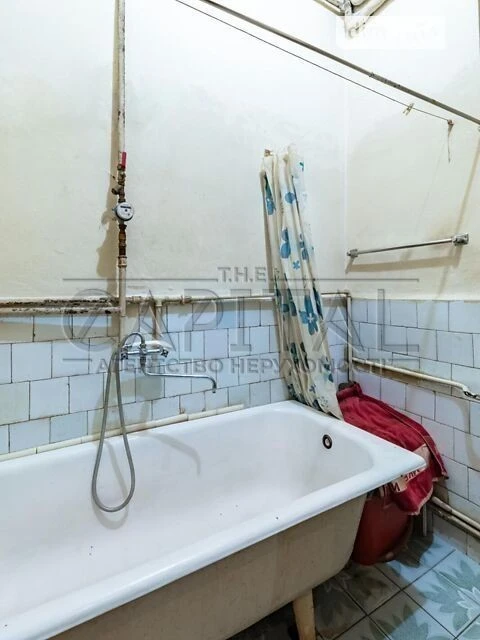 Продаж 4к квартири 139 кв. м на вул. Євгена Чикаленка 25 • I