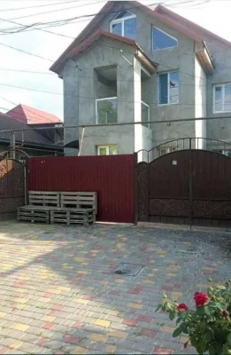 Новый дом в черте города.
