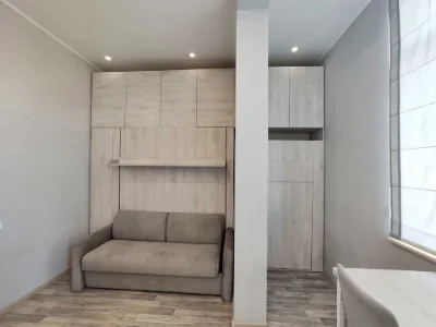 Apartment. Kyiv, Svitlytskoho St., (House)