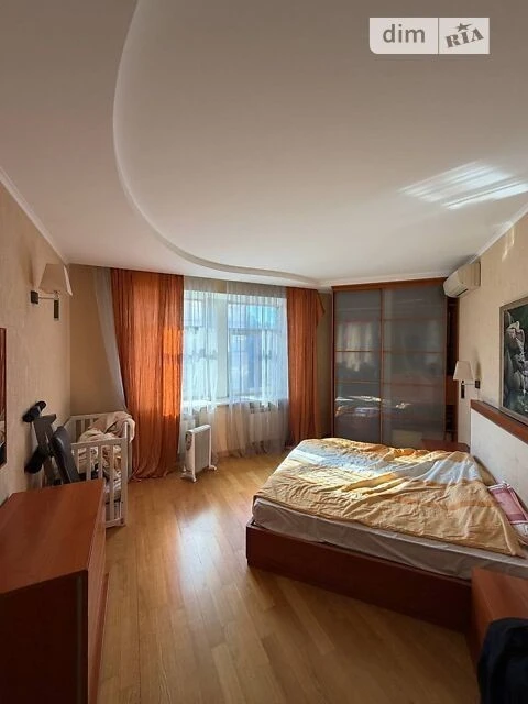 Sale of 2-room apartment 100.9 sq. m. on Gusovskogo str. 11/11 • I