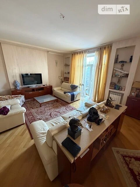 Sale of 2-room apartment 100.9 sq. m. on Gusovskogo str. 11/11 • I