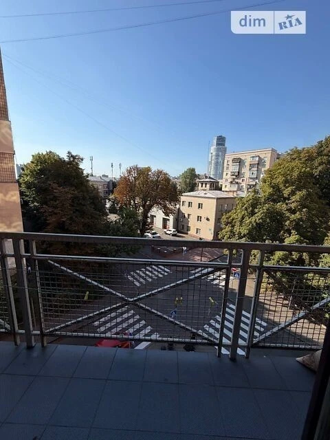 Sale of 2-room apartment 100.9 sq. m. on Gusovskogo str. 11/11 • I