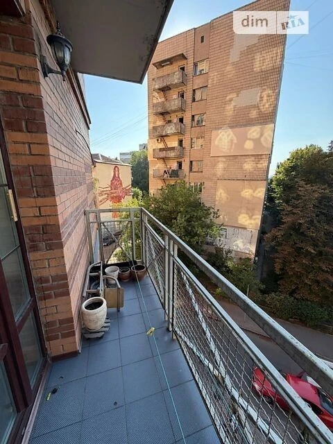 Sale of 2-room apartment 100.9 sq. m. on Gusovskogo str. 11/11 • I