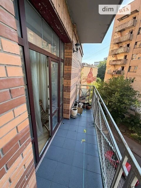 Sale of 2-room apartment 100.9 sq. m. on Gusovskogo str. 11/11 • I