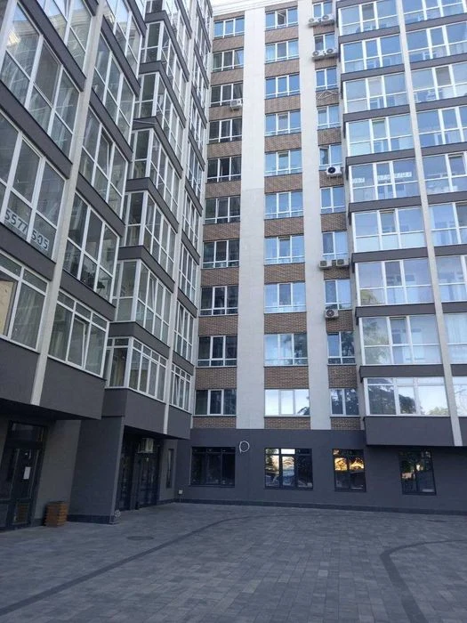 Продам однокомнатную в ЖК Акварель