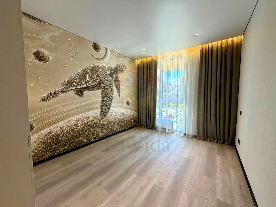 Apartment. Kyiv, Salyutna St., (Building 03801-03901)
