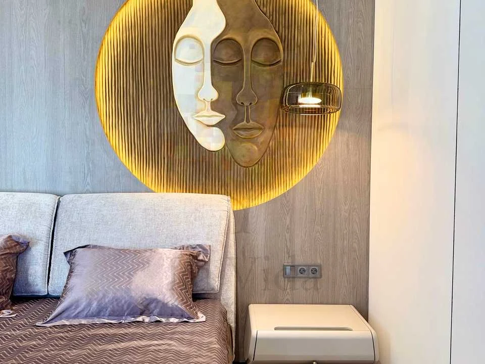 Apartment. Kyiv, Salyutna St., (Building 03801-03901)