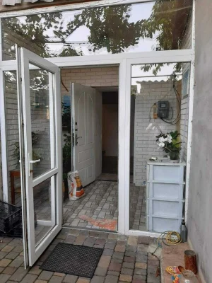 Одноэтажный дом 110 м² на 11 в. Б. Фонтана, с участком и зо
