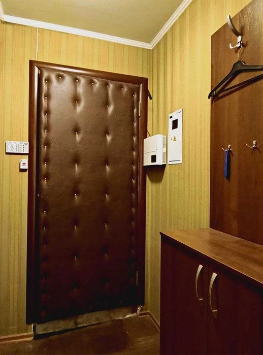 For sale 2-room apartment, Kulinichi, Saltovka, Yubileynaya Street.