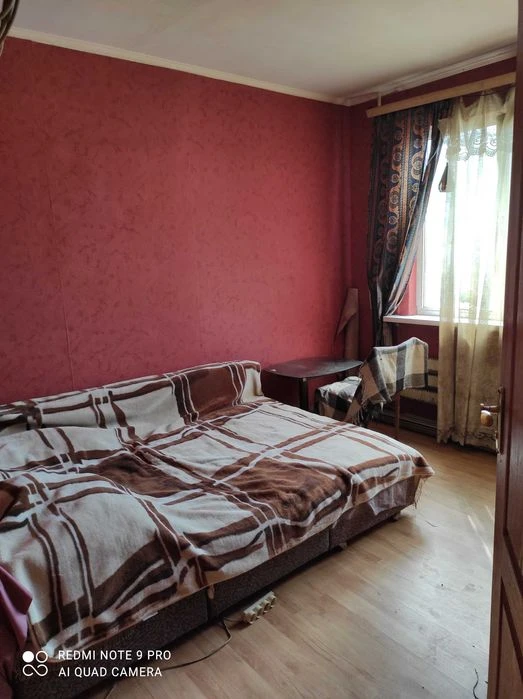 Selling a 2-room apartment near the Heroes of Labor metro station, 52 square meters.