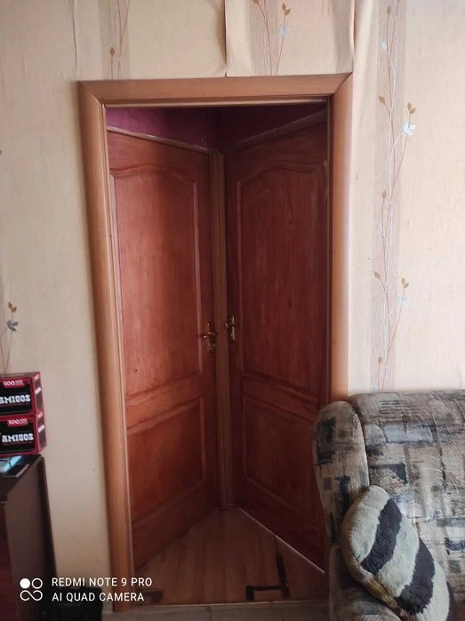 Selling a 2-room apartment near the Heroes of Labor metro station, 52 square meters.