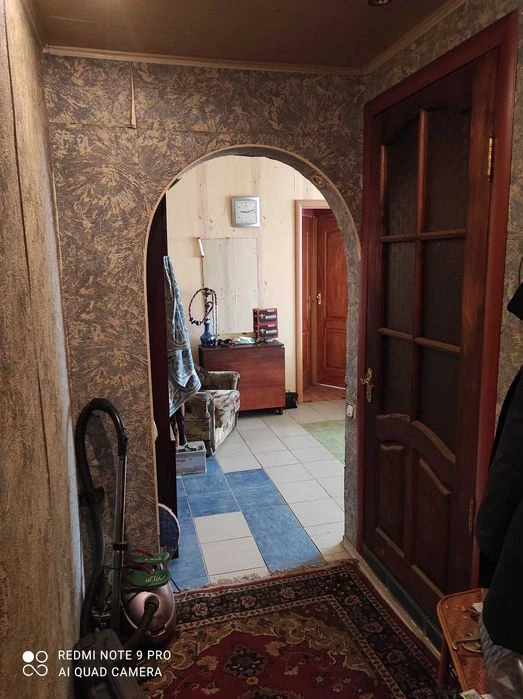 Selling a 2-room apartment near the Heroes of Labor metro station, 52 square meters.