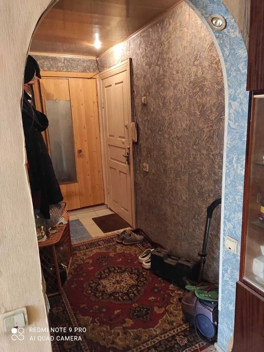 Selling a 2-room apartment near the Heroes of Labor metro station, 52 square meters.