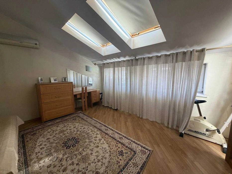 I will sell a 3k apartment in the center of Dnipro. Residential complex Sozidatel.