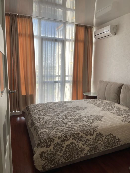 Panoramic 3-room apartment with a view of the Dnieper and Khortytsia |