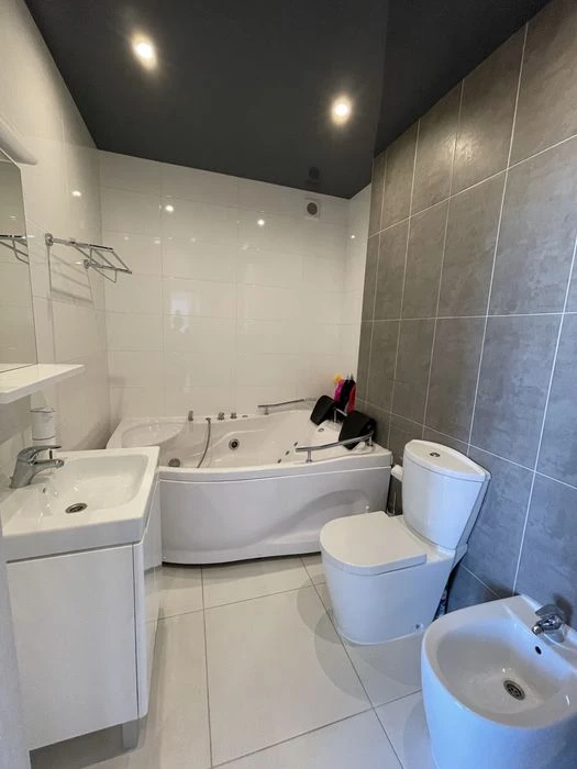 Panoramic 3-room apartment with a view of the Dnieper and Khortytsia |