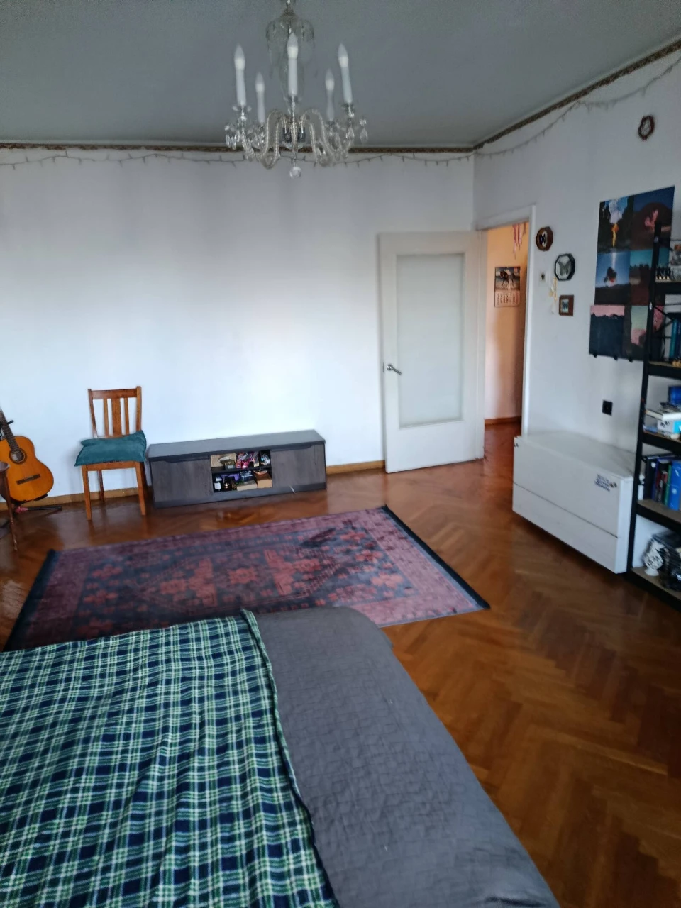 I will sell a 2-room apartment in the center, a brick house, gas, "special purpose"